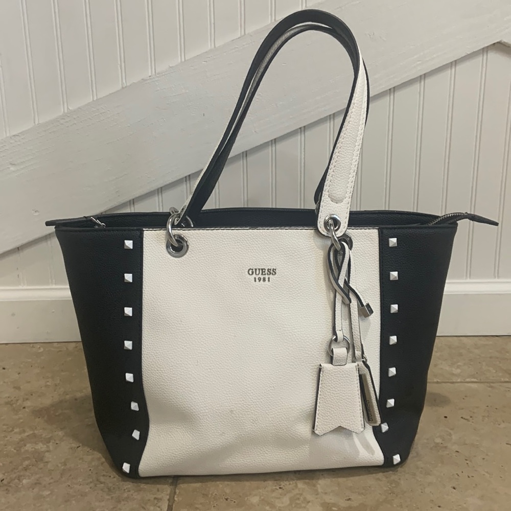 Guess purse